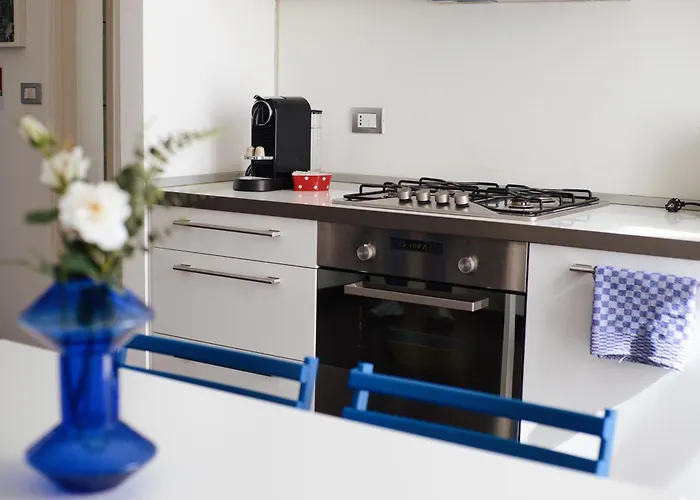 Just Urban Stays - Elegant 2Br Apartment 25 Min From Duomo - M4 Dateo