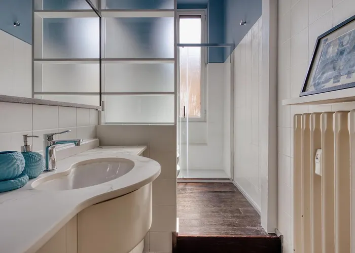 Just Urban Stays - Elegant 2Br Apartment 25 Min From Duomo - M4 Dateo 아파트 밀라노